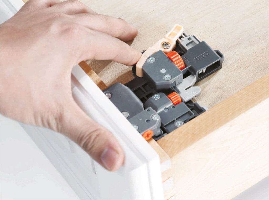 AMIX - prowadnice cichy domyk