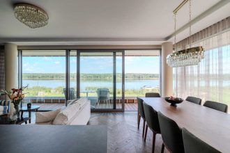 Projekt wnętrza: arch. Dominika Domagała, Deer Design, projekt zabudowy meblowej: Daniel Stochniałek, Deer Wood. Fot. Zagórny Studio.