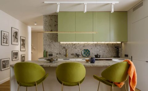 Kolory, które poprawiają nastrój we wnętrzu projektu Katarzyny Sławińskiej, Tilla Architects. Fot. Yassen Hristov.