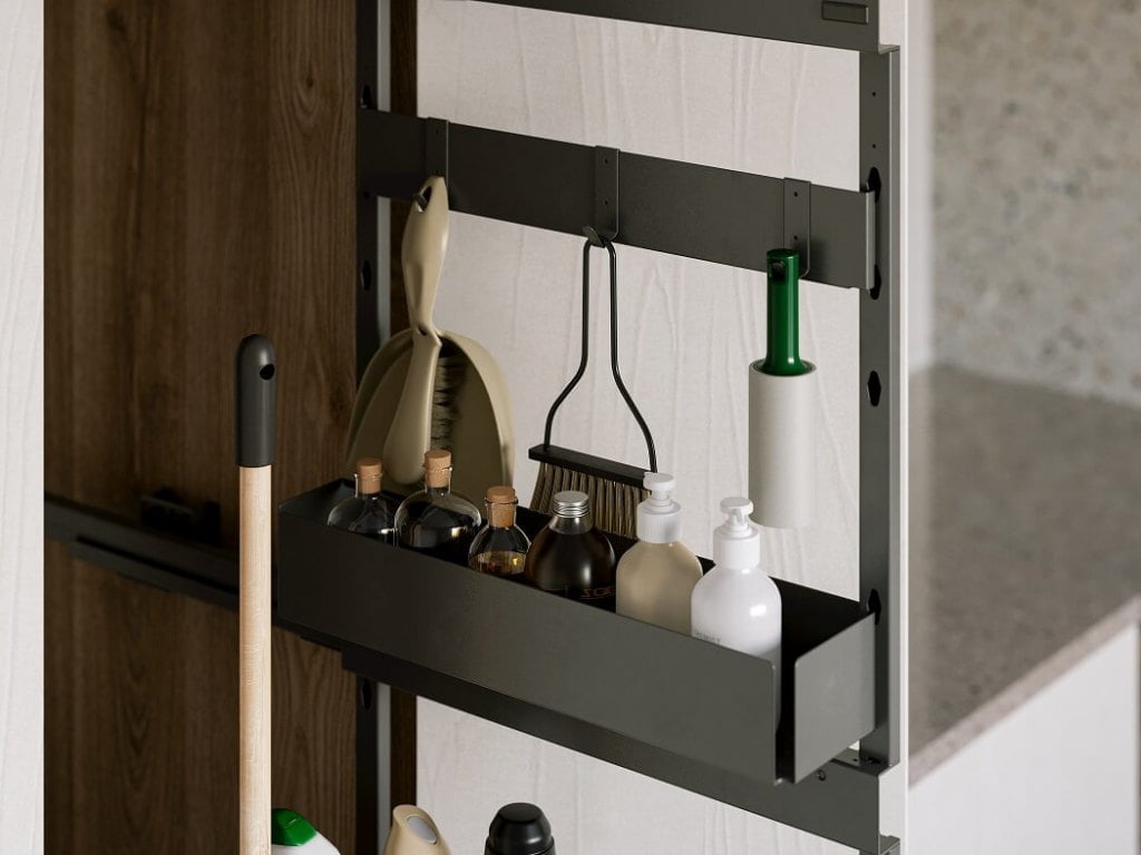 REJS-cargo2-miesiecznik-i-portal-informacyjny-branzy-meblarskiej-biznes-meble-pl