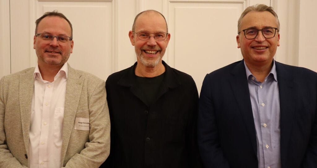 Od lewej: Helge Gemsjäger (Rolf Benz), Leo Lübke (Cor Sitz Möbel),  Marc Greve (Polipol Polster Möbel). 