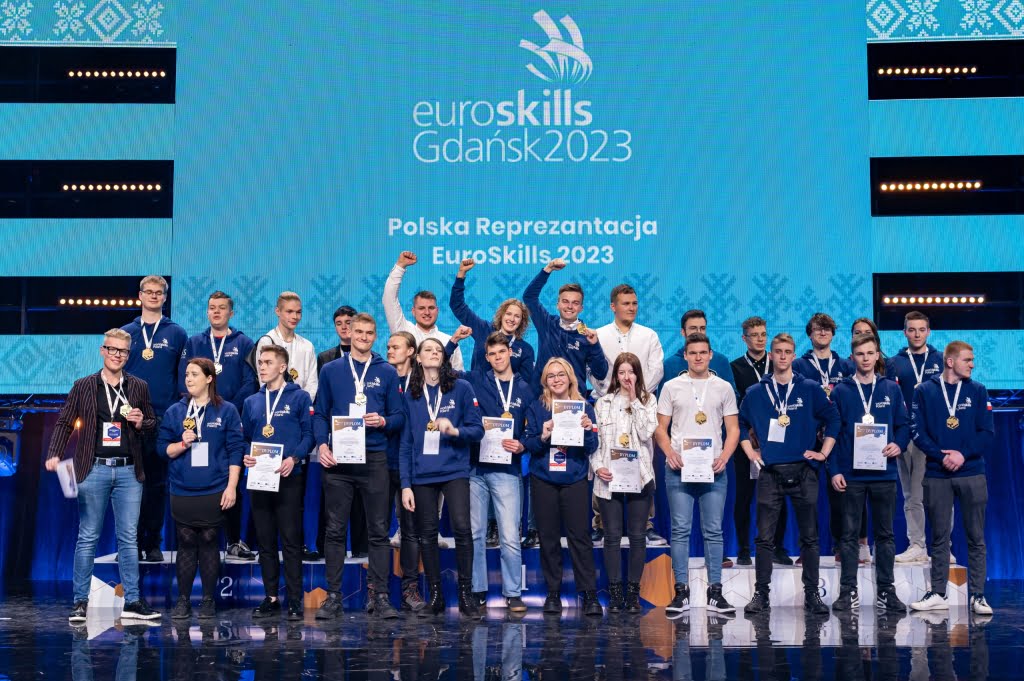 polska reprezentacja na EuroSkills_miesiecznik i portal biznes.meble.pl