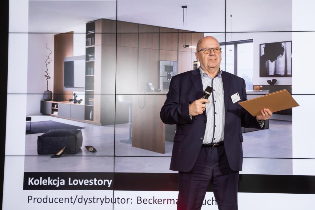 W kategorii strefa kuchenna: meble – klasa premium triumfowała kolekcja Lovestory – zgłoszona przez firmę Beckermann Küchen. Na zdjęciu: Henryk Grabarczyk.