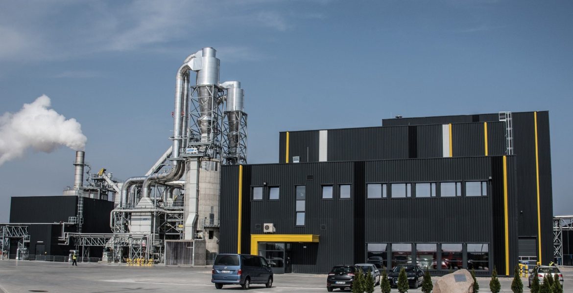 Na wyniki FORTE wpływa sprzedaż płyt z fabryki płyt TANNE.