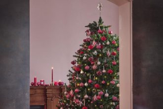 Świąteczna aranżacja H&M.