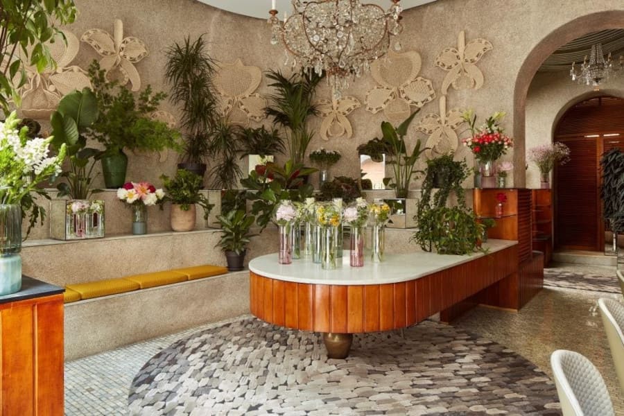 Projekt „Florilegio” czerpie z natury samej przestrzeni, z dialogu pomiędzy wnętrzem a zewnętrzem.