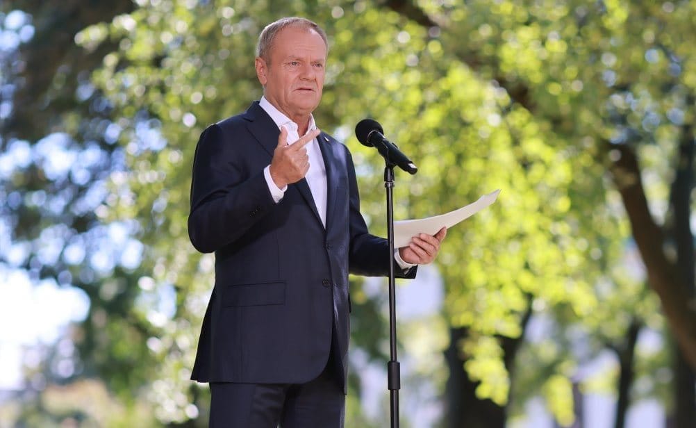 Donald Tusk podczas konferencji prasowej.