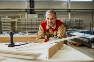 Produkcja mebli w 2023 roku, prognozy dla branży meblarskiej.