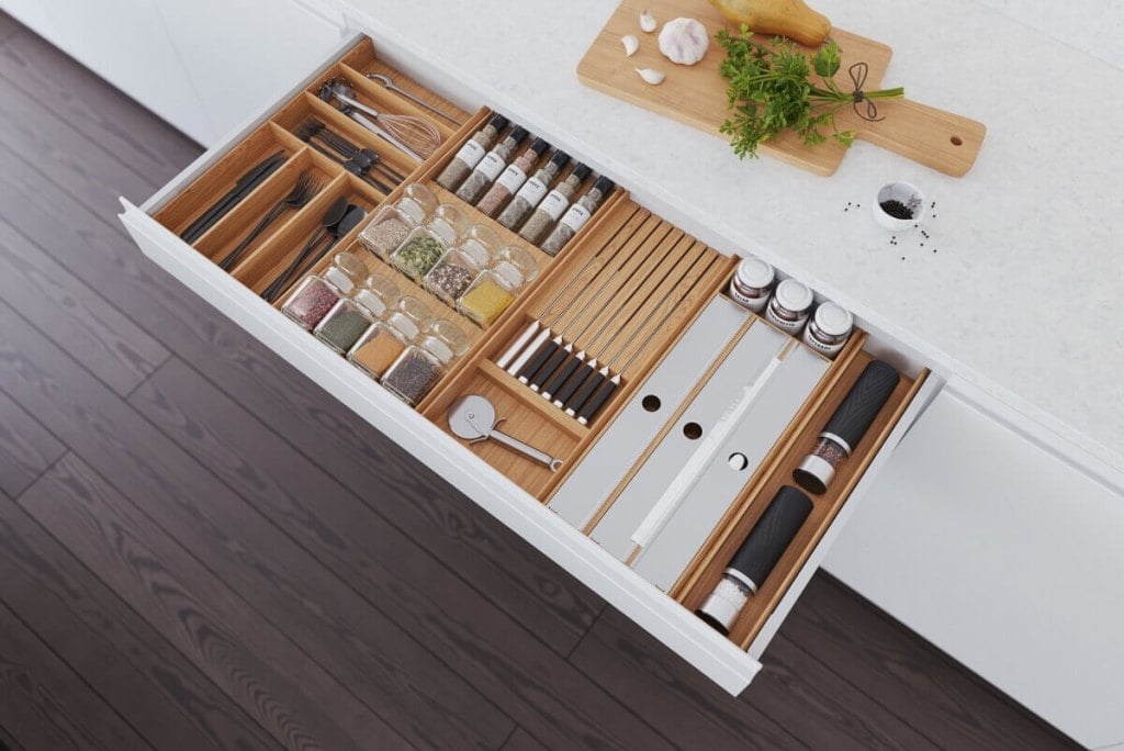 REJS - wkłady do szuflady - miesięcznik i portal informacyjny branży meblarskiej biznes.meble.pl