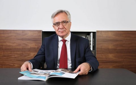 Ryszard Balcerkiewicz w swoim gabinecie w Noti, 2015 r.