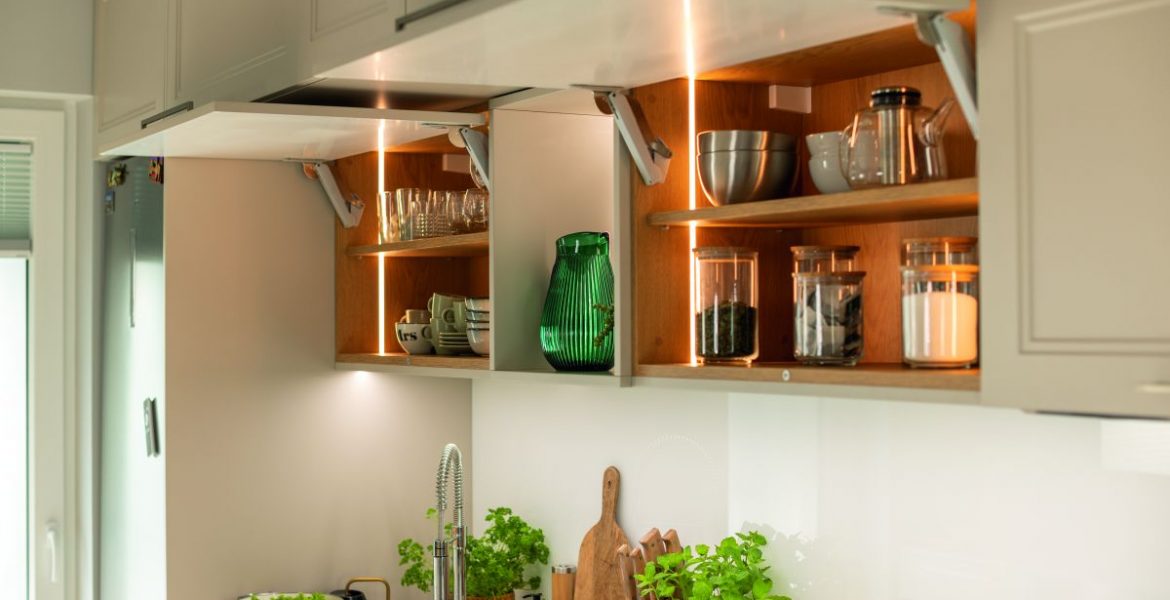 Häfele Discoveries -podnośniki i oświetlenie do szafek kuchennych - miesięcznik i portal informacyjny branży meblarskiej biznes.meble.pl