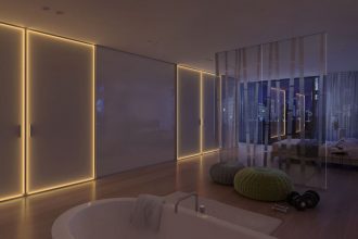 W drzwiach S1200LED Raumplus kolor światła dostosujesz do pory dnia i nastroju. Sterowanie odbywa się pilotem.