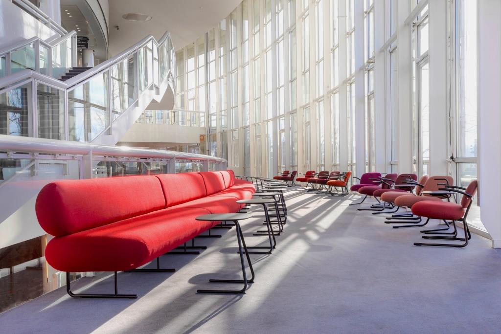 Projekt foyer jest częścią szeregu innowacji w Dutch National Opera & Ballet w Amsterdamie.