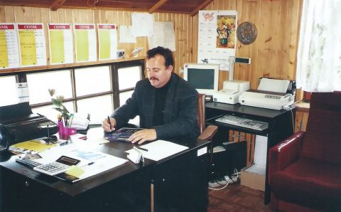 Leszek Wójcik w swoim drugim gabinecie w firmie Stolpłyt, druga połowa lat 90.