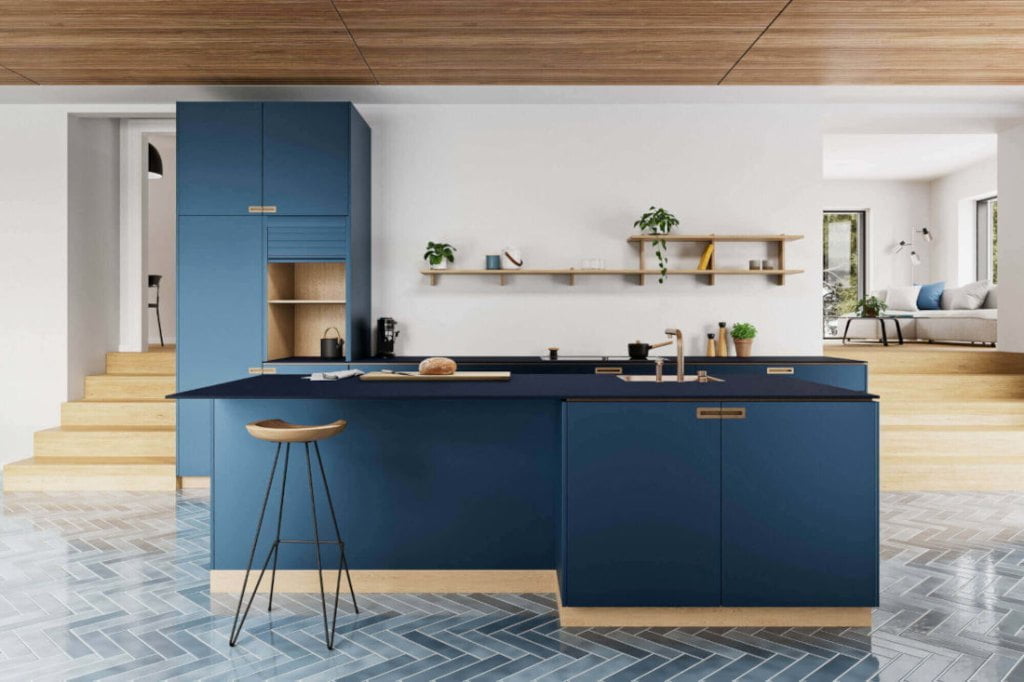 Kuchnia z wykorzystaniem laminatu szklanego RAUVISIO crystal deep z oferty Rehau w kolorze Opale