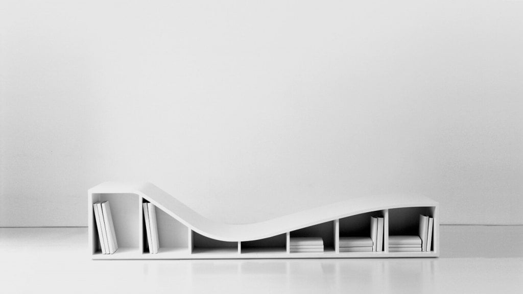 „Librilounge”, dzieło sztuki zamówione przez Zerofirst Gallery, oddaje hołd tradycyjnemu japońskiemu rzemiosłu i kulturze. Sofy są przecież często używane po prostu, jako miejsce do siedzenia i czytania.