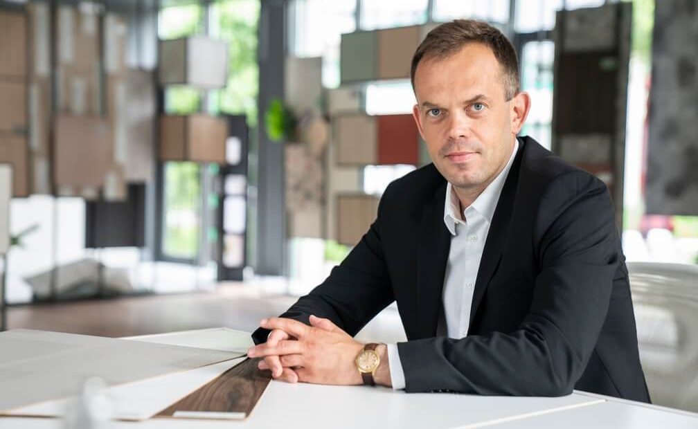 Tomasz Achrem, członek Zarządu Schattdecor.