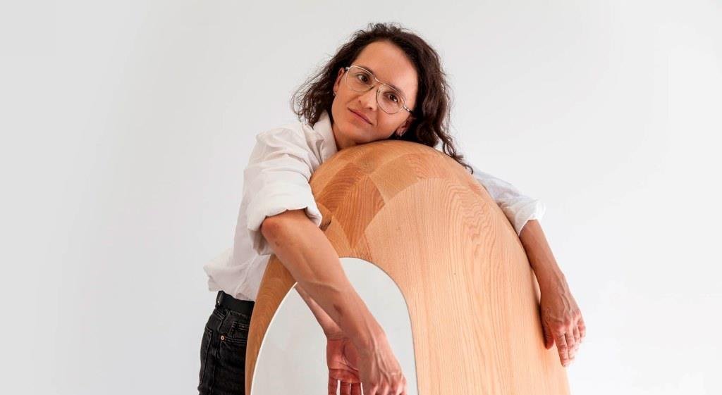 Anna Bera, polska artystka, zaprezentuje swoją kolekcję na prestiżowych targach w Londynie.