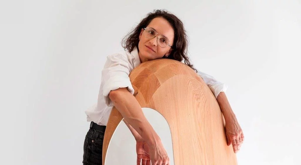 Anna Bera, polska artystka, zaprezentuje swoją kolekcję na prestiżowych targach w Londynie.