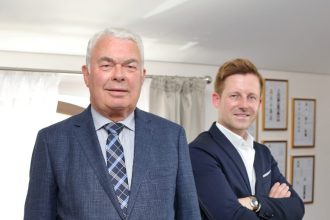 Dieter i Thorsten Hilpert, właściciele Bega Gruppe.