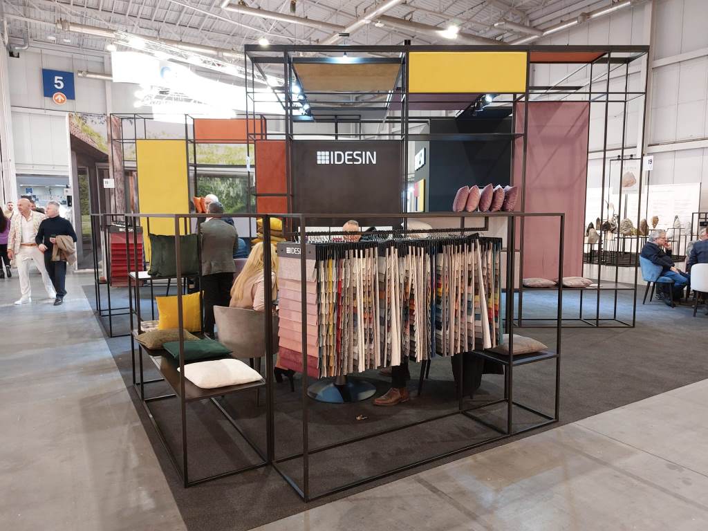 Stoisko firmy I Design na targach Meble Polska 2023, Poznań.