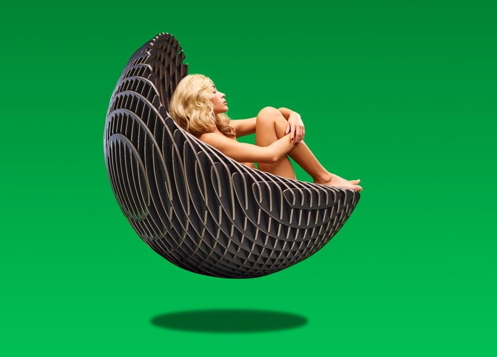 „If I were a Carpenter” dla Alpi z wykorzystaniem „Oh Void” marki Magis. Ron Arad zastosował wypróbowany kształt: cyfrę 8, lekko wygiętą i leżącą na boku.