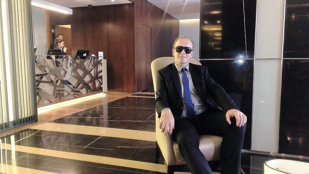 W oczekiwaniu na spotkanie z kontrahentami w hotelu w Bejrucie, 2013 r.