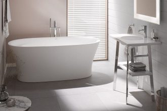 Charakterystyczną cechą kolekcji łazienkowej „Cape Cod” autorstwa Philippe'a Starcka od Duravit jest doskonała harmonia między naturalnymi materiałami i organicznymi formami.