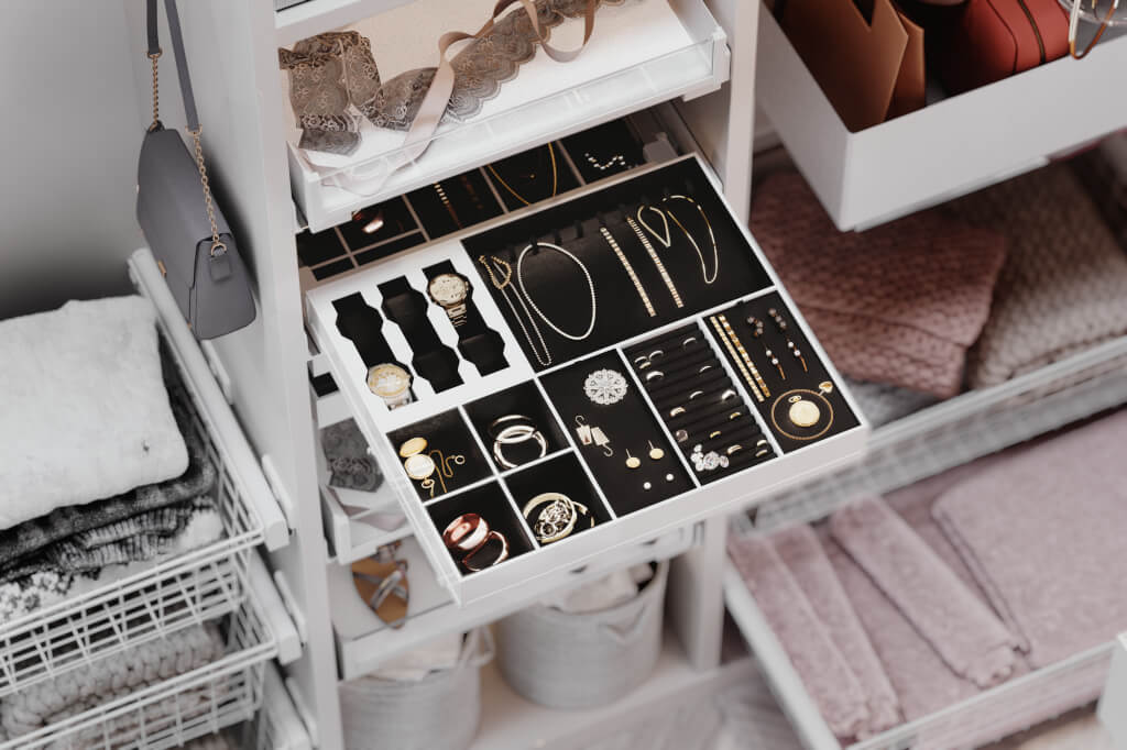 Linia „Maxima Puro” firmy Rejs została nagrodzona tytułem „Diament Meblarstwa 2022” w konkursie BIZNES.meble.pl.