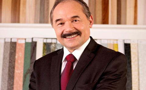 Mirosław Wolski, prezes Zarządu firmy Schattdecor.