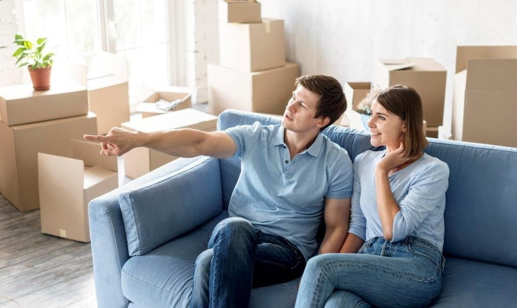 Mniej kredytów, mniej mieszkań, mniej mebli.