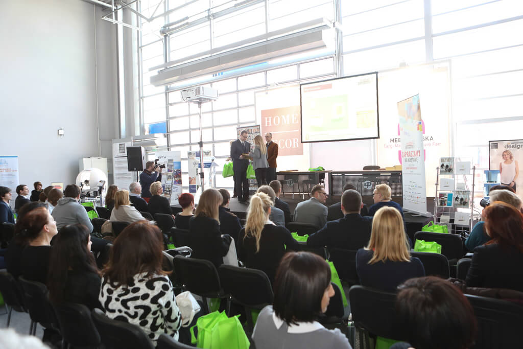 Uroczystość rozdania nagród w organizowanym przez miesięcznik „BIZNES.meble.pl” konkursie „Meble Marzeń”, 2015 r.