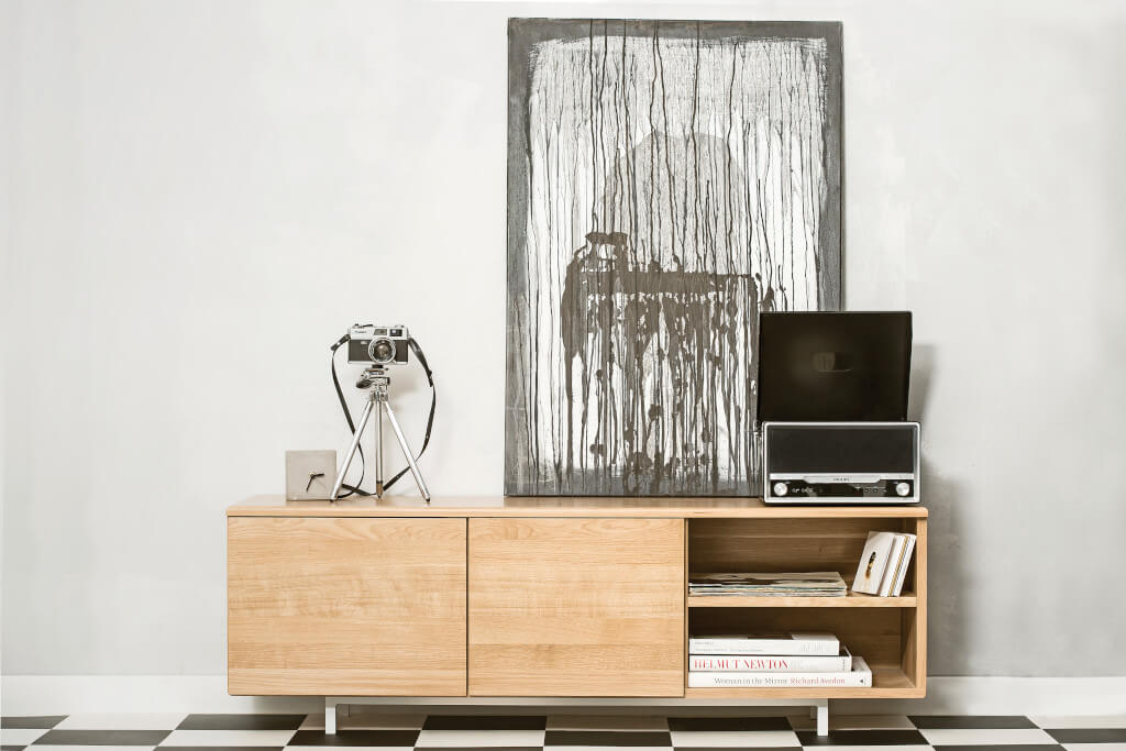 „Tromso” – szafka RTV w stylu skandynawskim marki Brocas.