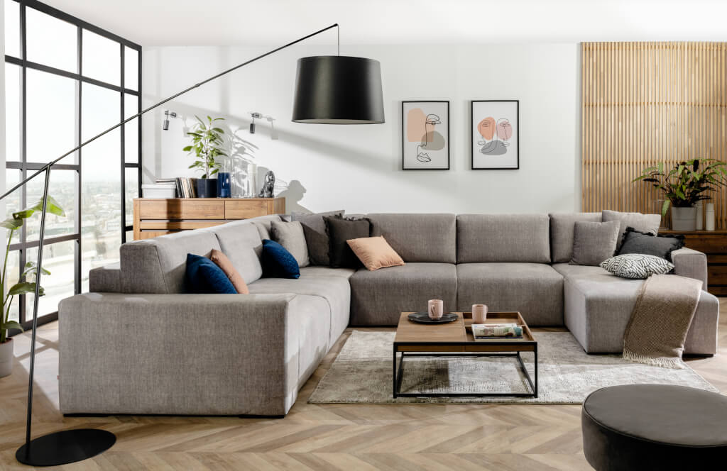 „Vogue”, Black Red White.