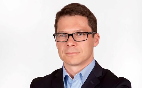 Waldemar Zawiślak, kierownik sprzedaży firmy Egger na rynek polski.