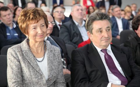 Barbara Wajnert i Wiesław Wajnert podczas uroczystego otwarcia nowej hali produkcyjnej, październik 2017 r.