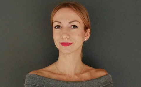 Ewelina Dekordy, marketing junior manager w firmie Halupczok Kuchnie i Wnętrza.