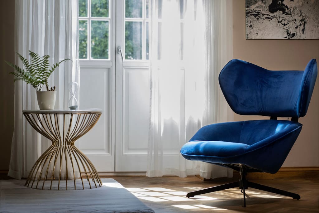 Fotel Bonucci firmy DotDesign, której salon dostępny jest we wrocławskiej Galerii Wnętrz Domar to wyjątkowe uzupełnienie domowego wyposażenia, zapewniające modny design oraz komfort i wygodę użytkowania.