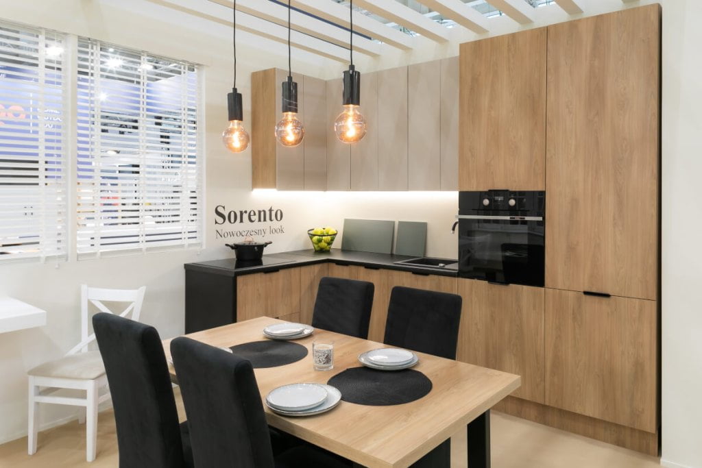 Gała Meble - kuchnia Sorento na stoisku, na targach Meble Polska 2024 w Poznaniu