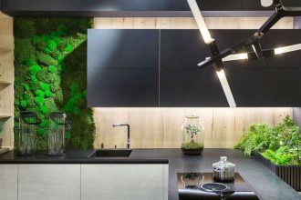 Granit to zdecydowany faworyt w walce o miano najlepszego gatunku kamienia do stosowania w kuchni. Na zdjęciu: realizacja Max Kuchnie, Studio Vigo.