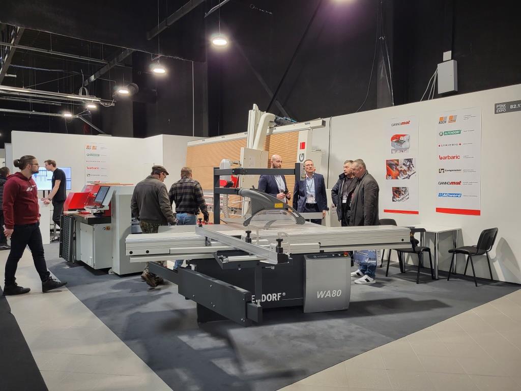 Stoisko firmy IMA Schelling Polska na targach Wood Tech Warsaw Expo, Nadarzyn, 7-9 marca 2023 r.