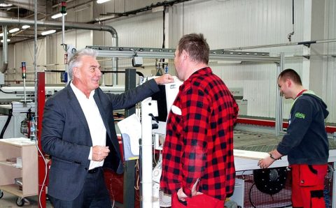 Janusz Mikołajczyk na produkcji.