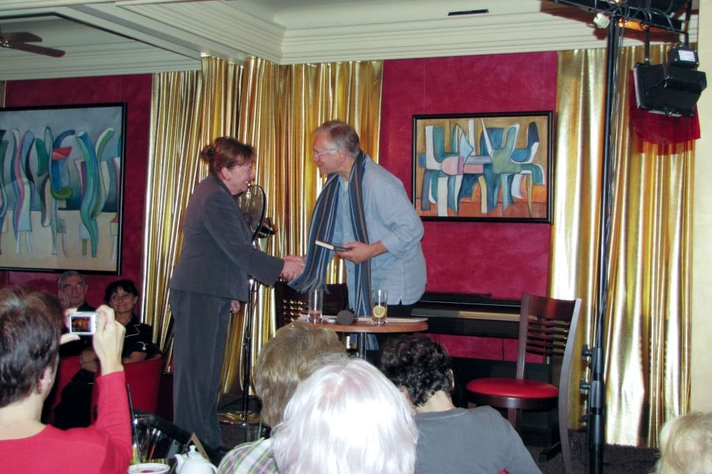 Czwartkowe koncerty w Cafe Caroline już na stałe wpisały się w kalendarz kulturalny Krakowa. Na zdjęciu: Karolina Witek i Andrzej Seweryn.