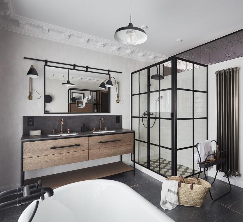 Łazienka młodzieżowa w willi, projekt mDom. Fotograf i stylizacja – Budzik Studio.