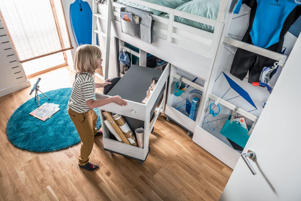 Za pomocą mebli „Nest” Meble Vox można stworzyć bezpieczny mikroświat, pozwalający najmłodszym na kreatywną zabawę i naukę, a nastolatkom ułatwiający twórcze poszukiwania i wyrażanie emocji.