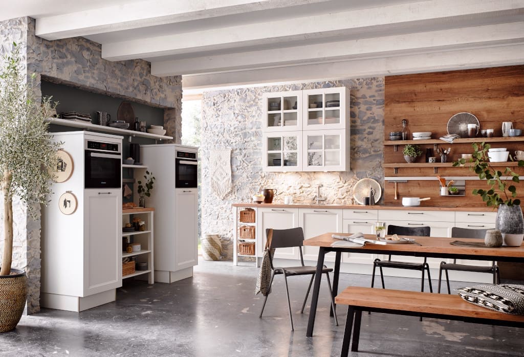 W widocznym na przykładzie kuchni marki Häcker wariancie z czarnym szkłem, Blaupunkt udowadnia, że urządzenia kuchenne – podobnie jak powierzchnie i fronty – określają styl kuchni.