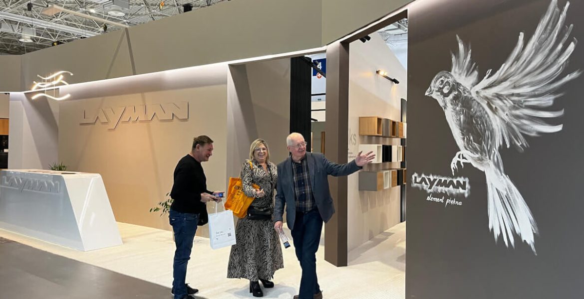 Stoisko firmy Layman na targach Meble Polska 2023 w Poznaniu - miesięcznik i portal informacyjny branży meblarskiej biznes.meble.pl
