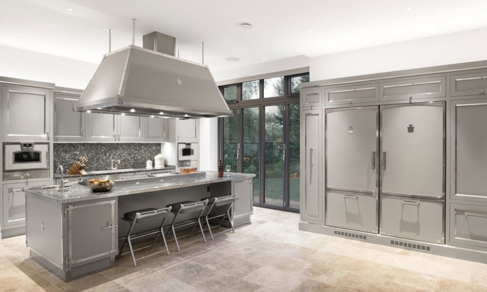 meble gastronomiczne ze stali nierdzewnej