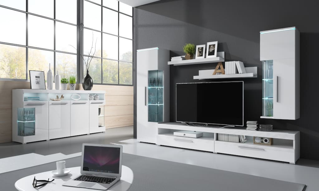 Meblościanka „India” Meble Bogart to propozycja do nowoczesnych wnętrz, która przyciąga uwagę minimalistyczną formą i subtelnością dekoracyjności.