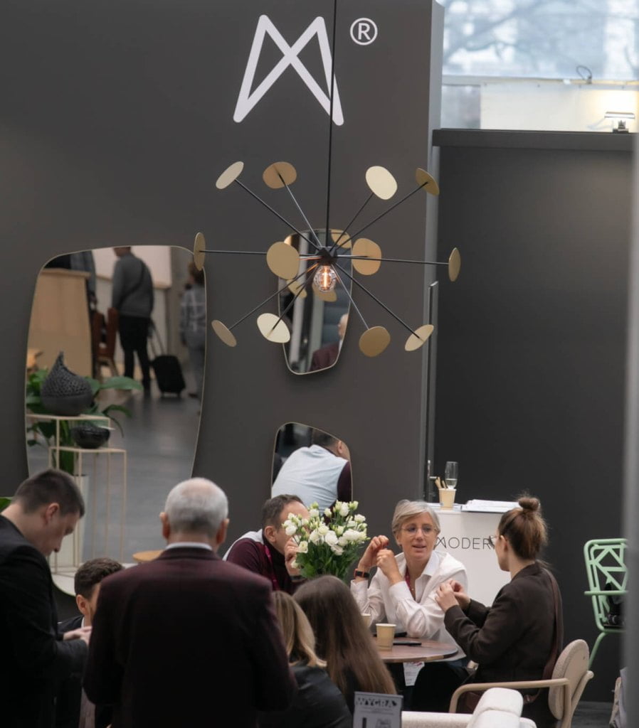 My Modern Home - stoisko, lampa na targach Meble Polska 2024 w Poznaniu